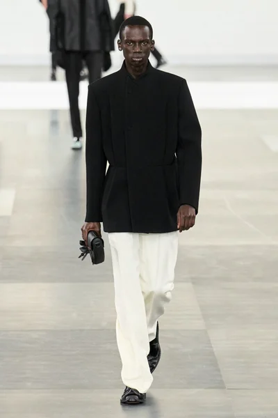 Look 22